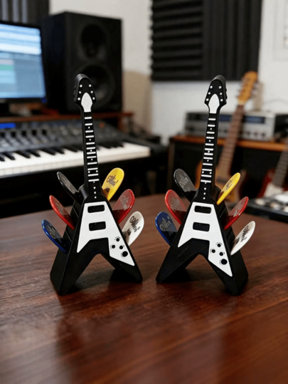 Caja de almacenamiento de púas con forma de guitarra, soporte y clip de exhibición de púas de guitarra, accesorios musicales, regalo perfecto para entusiastas de la guitarra y músicos. Caja de almacenamiento de púas con forma de guitarra negra, bolsa de púas portátil y elegante. Música, guitarra, accesorios para coche, accesorios de guitarra,