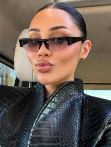 1 Pair Small Half-Frame Fashion Glasses, Exclusive Beach Travel Accessories For All Seasons, Outdoor Street Style Glasses, Retro Everyda - Black - View 1