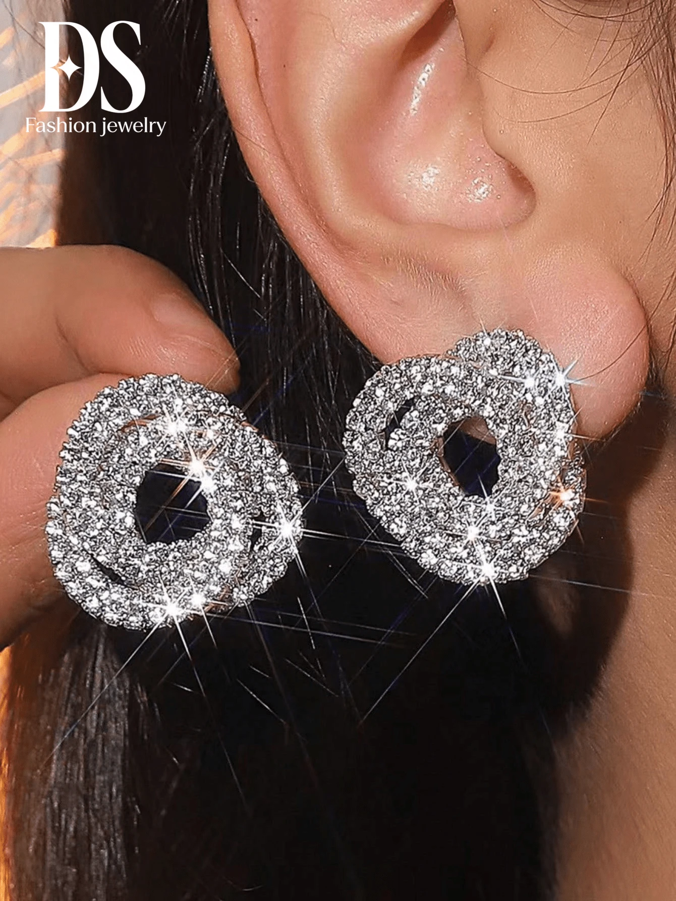 1pair Fashion Wrapped Design Studded Earrings, Fully Rhinestoned Shiny Party Earrings, Women Daily Casual, Business Wear - Silver - View 1