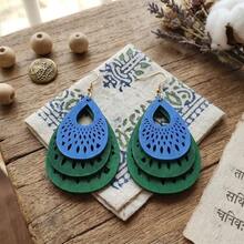 1 Pair Wooden Geometric Hollow Carved 3-Layer Stacked Color-Block Women's Earrings, Vintage Elegant Style, Suitable For Mother's Day And Daily Wear - Gold Hoop Earrings - View 13