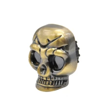1pc 3D Cracked Skull Design Double Layer Grinder, Antique Brass Distressed Finish, Non-Slip Zinc Alloy, Niche Personalized Smoking Pipe Grinding Accessory - View 4