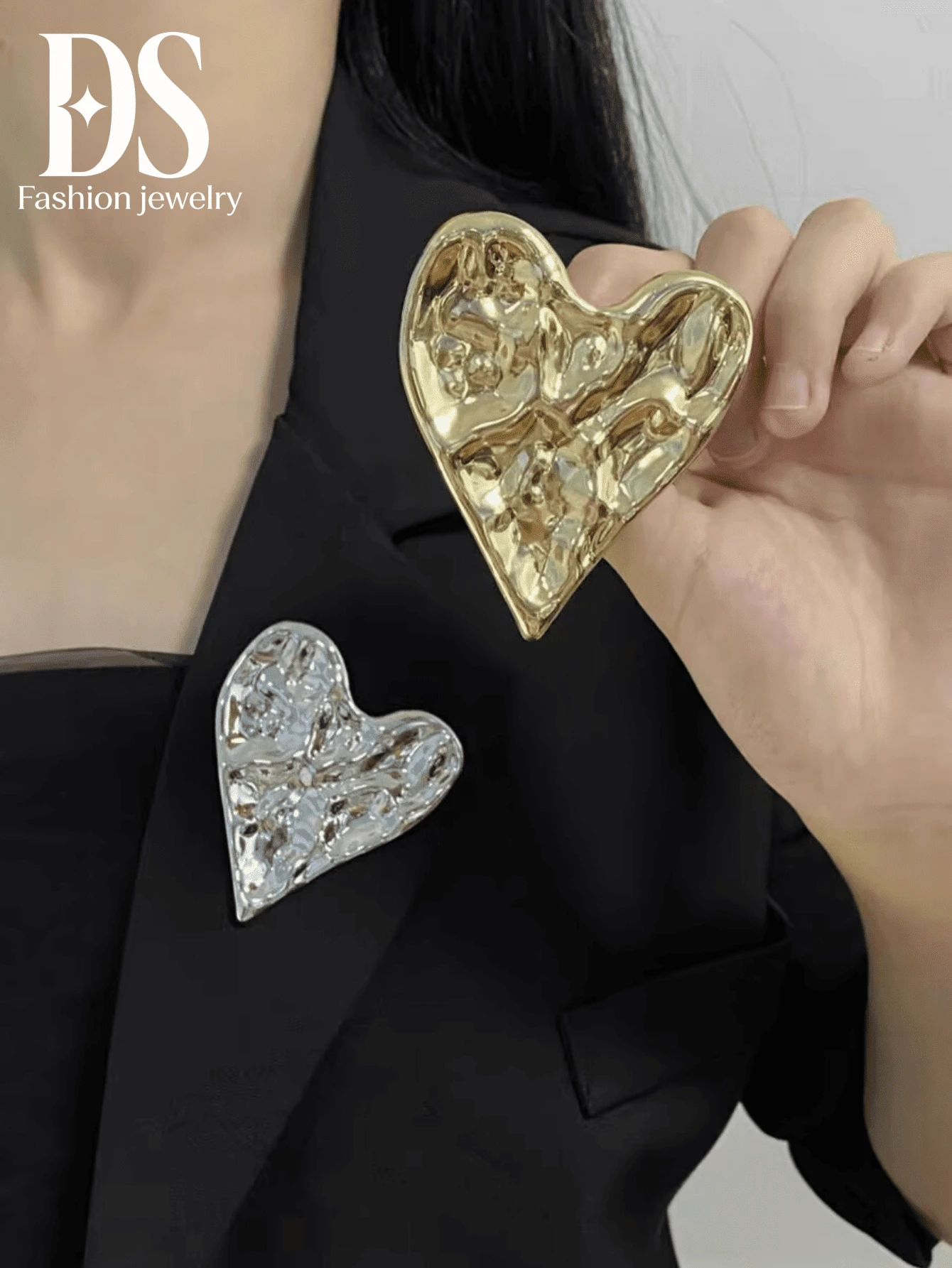 1pc Asymmetrical Ruffle Metal Heart Shaped Brooch, High-End Exquisite Corsage, Unique Boutonniere For Suit, Sweater