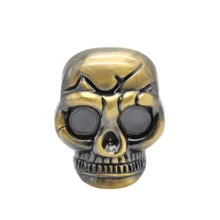 1pc 3D Cracked Skull Design Double Layer Grinder, Antique Brass Distressed Finish, Non-Slip Zinc Alloy, Niche Personalized Smoking Pipe Grinding Accessory - View 6
