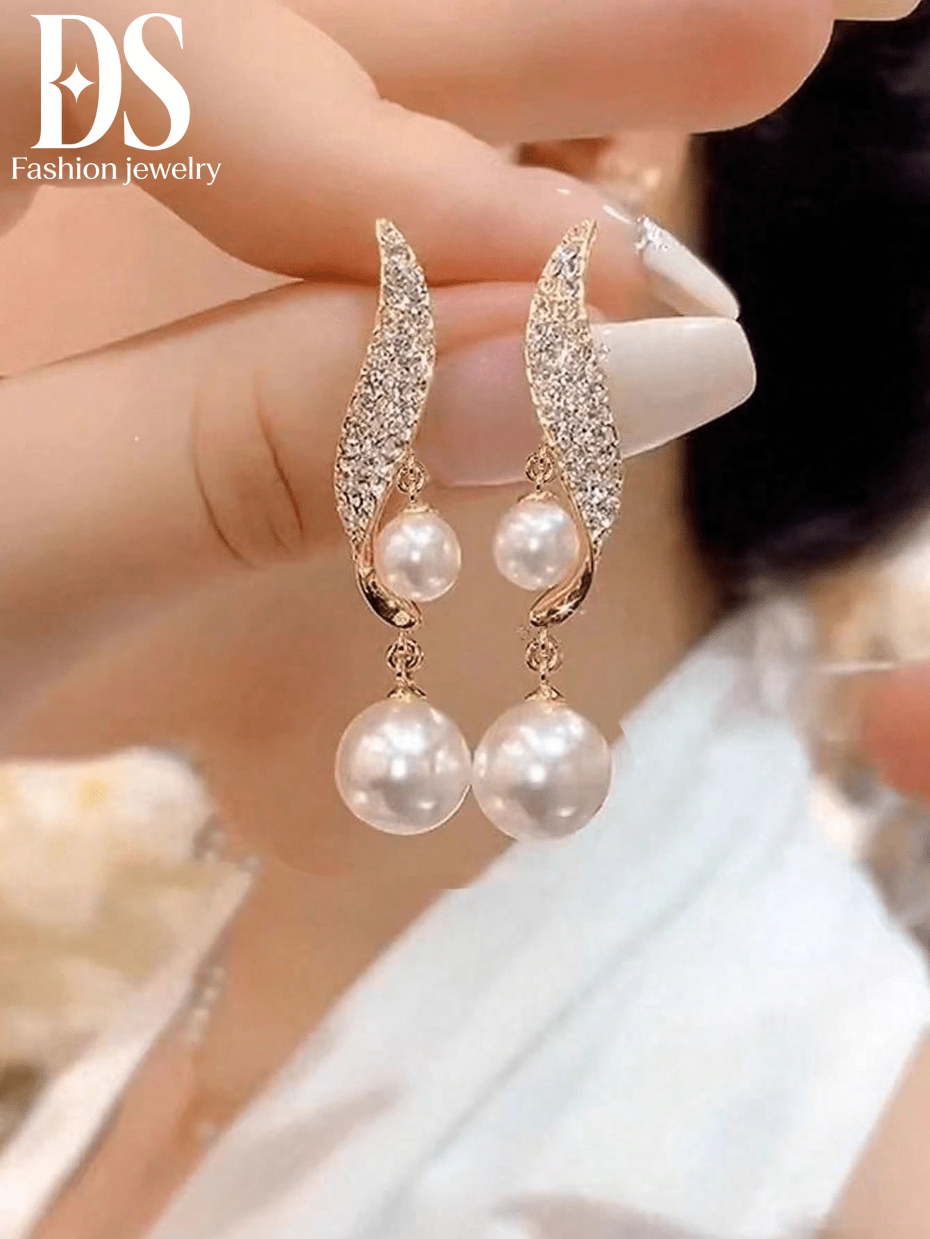 Anting Menjuntai