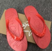 CL"Classic Retro 3D Riveted Red-Bottom Flip-Flops, Couple Beach Flat Toe Sandals, Casual Slip-Resistant Comfortable Flip-Flops - 紅色半釘 - 查看 2
