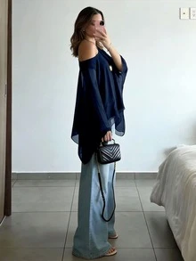 女款半透黑色絲綢感輕盈飄逸通勤上衣，優雅老錢風，百搭露肩/不對稱領口，多穿法復古休閒度假極簡純色雙層套頭上衣 - 藏蓝色 - 查看 3