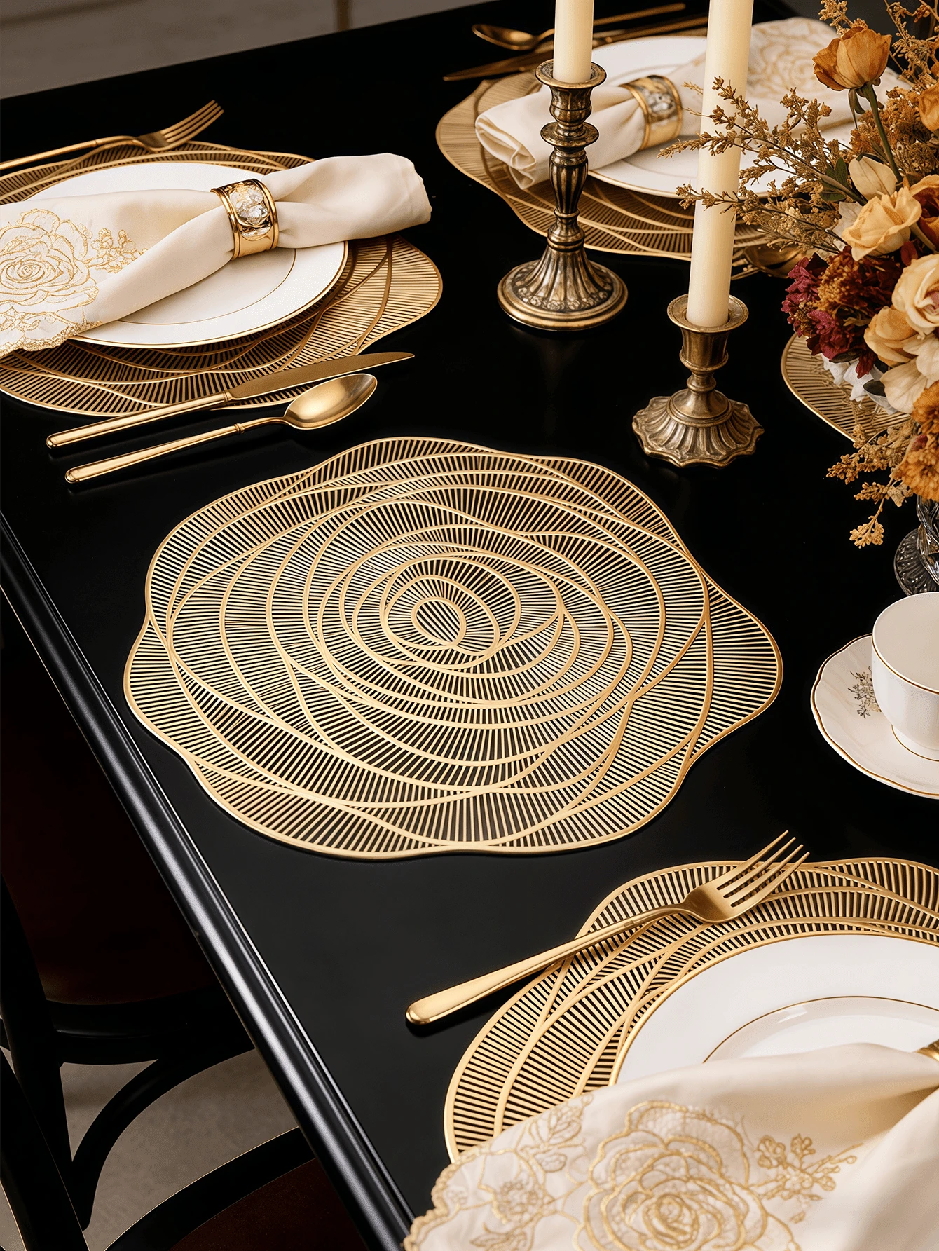 1-6pcs Gold Rose Hollow Placemats, Luxury Modern PVC Irregular Flower Heat-Insulating Non-Slip Table Mats, Suitable For Wedding, Dinner Party, Christmas, Valentine's Day Table Decor, All Seasons - Multicolor - View 1