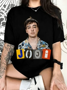 Joji Art-Style T-Shirt, Patchwork Letter Portrait Print Oversized Women's Tee - 黑色 - 查看 1