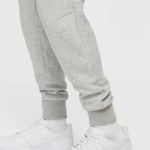 Pantalones deportivos Nike Tech con cordones, térmicos y versátiles para hombre, gris oscuro - Gris - Ver 4