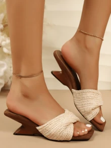 Sandal cao gót nữ đế xuýt bất đối xứng, gối mềm phối màu patchwork họa tiết dệt thắt nút, phù hợp đi làm, đi biển, hẹn hò và nhiều dịp - Màu be - Xem 6