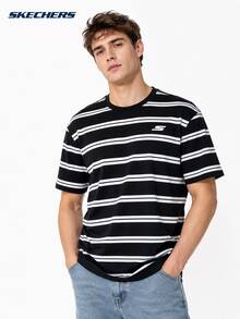 Skechers Kaos oblong lengan pendek longgar bergaris hitam putih unisex dengan logo bordir. - Hitam - View 1