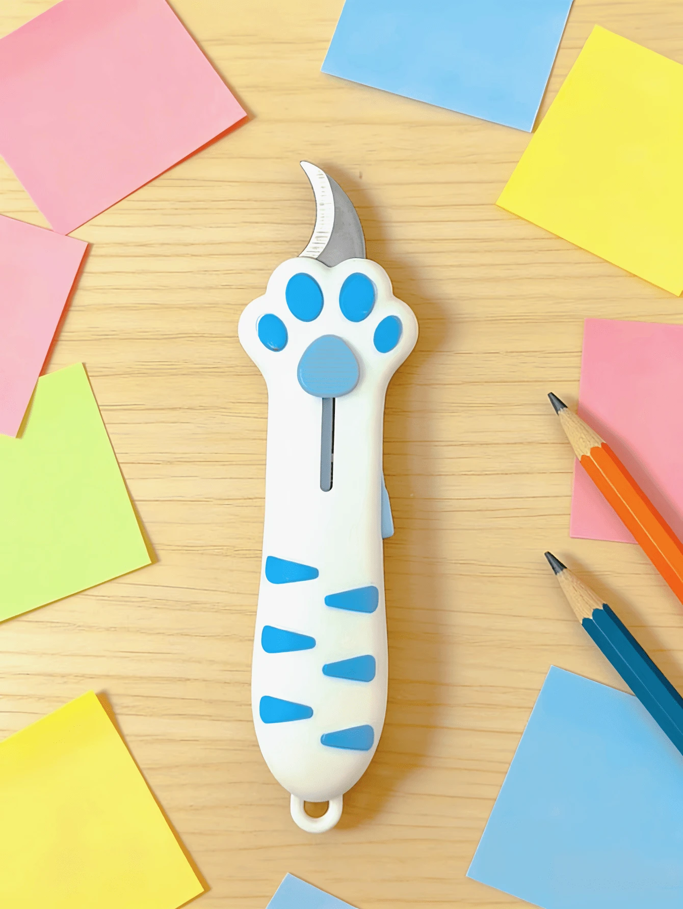 1pc Cute Cat Paw Shaped Multi-Function Utility Knife, Manual Retractable Blade For Safer Use, Lightweight And Portable Craft Knife Set, Suitable For Paper Cutting, Unboxing Packages, DIY Crafts - Multicolor - View 1