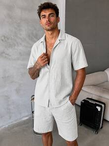 Conjunto de 2 piezas de mezcla de lino de estilo vacacional, que incluye camisa de cuello mandarín y pantalones cortos sueltos - Gris Claro - Ver 1