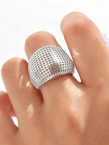 1pc Classic Yellow Hollow Square Geometric Mesh Couple Ring For Women And Men, Suitable For Daily Commute, Valentine's Day, Party, Perfect Gift Jewelry - White - View 5