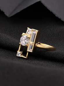 1pc Creative 14K Gold Plated Hollow Circle Geometric Square Four-Prong Round Couple Ring For Men And Women, Suitable For Daily Commute, Party, Christmas, Perfect Gift Jewelry - White and Yellow - View 4