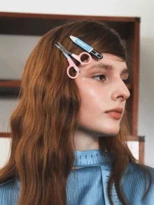 2 buah Jepit Rambut Gunting & Pensil Kreatif, Jepit Rambut Buaya Lucu dan Unik untuk Poni dan Sisi Rambut, Aksesori Rambut Manis untuk Pelajar - MultiWarna - View 1