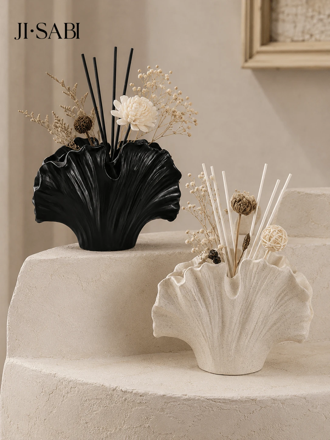 1pc Wabi-Sabi Style Ginkgo Leaf Shaped Vase, Wrinkled Texture Reed Diffuser Bottle, Matte Black And Speckled Beige 2 Colors Available, Minimalist Living Room Desktop Fragrance Floral Decor Gift - Ginkgo Leaf Aroma Bottle - View 1