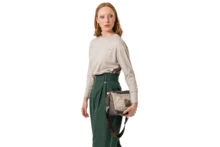 ANEKKE | Bolso Bandolera Anekke Tulip – Bandolera de Mujer con 3 Compartimentos y Asa Regulable – Cierre de Cremallera – Bolso Estampado Cómodo, Práctico y Versátil – Modelo 43703-184 - Multicolor - Ver 4
