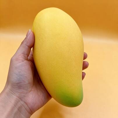 1 Peça Brinquedo de Apertar Mochi de Manga Realista, Brinquedo de Alívio de Estresse de Fruta Macio de TPR, Brinquedo Sensorial de Apertar de Fruta Simulada, Adequado para Crianças e Adultos para Aliviar a Ansiedade, Decoração de Mesa