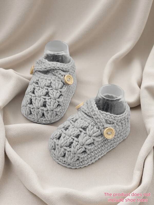 1 Pair Crochet Infant Boots, Knitted Infant Shoes With Button Strap, Newborn Gift