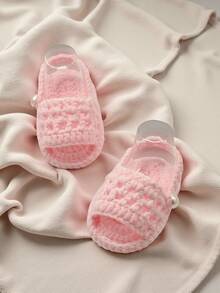 1 Pair Handmade Crochet Infant Sandals, White, Open Toe With Button Strap, Newborn Shoes - Baby Pink - View 4