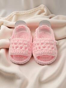 1 Pair Handmade Crochet Infant Sandals, White, Open Toe With Button Strap, Newborn Shoes - Baby Pink - View 2