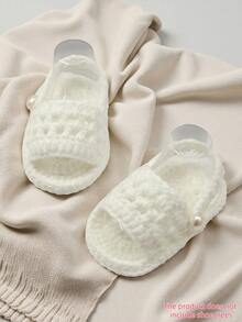 1 Pasang Sandal Bayi Rajutan Tangan, Putih, Ujung Terbuka dengan Tali Kancing, Sepatu Bayi Baru Lahir - Putih - View 7