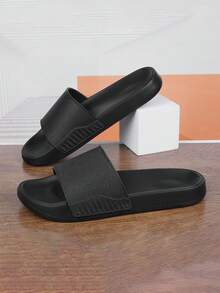 Sandal Selop Pria dengan Sol Tebal dan Nyaman, Cocok untuk Kamar Mandi, Rumah, Dalam Ruangan, Musim Panas, Pantai, dan Aktivitas Luar Ruangan, Terbuat dari Bahan EVA - Hitam - View 4