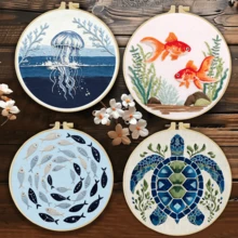 手工DIY刺繡套件 20x20cm/7.9x7.9英吋 水下動物 初學者適用 包含刺繡布、說明書、刺繡繃框與針線 適合送給朋友或家人的節日禮物 裝飾性手工藝術品 - A - 查看 13