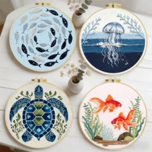 手工DIY刺繡套件 20x20cm/7.9x7.9英吋 水下動物 初學者適用 包含刺繡布、說明書、刺繡繃框與針線 適合送給朋友或家人的節日禮物 裝飾性手工藝術品 - A - 查看 2