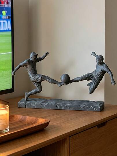 Sculpture artistique imprimée en 3D thème football dynamique, Capturant le moment d'un duel aérien intense entre les joueurs, Décoration de collection football pour salon/bureau/affichage de bureau, Cadeau pour les fans de football