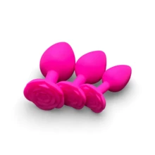 Plug Anal de Silicone com Base de Rosa Rosa, Plug Anal Estimulante para Massagem, 3 Tamanhos, Adequado para Iniciantes a Avançados, Plug Anal de Silicone Macio, Suave e Macio, Fácil de Usar, Brinquedo Sexual Adulto, Acessório Sexual para Flertar em Casais, Ferramenta de Aprimoramento de Relacionamento, Ferramenta de Massagem de Estimulação Anal da Próstata, Presente Sexy, Unissex, Vestível para Estimulação ao Ar Livre, Silicone Premium Ultra Macio - Tamanho Único - Visão 3