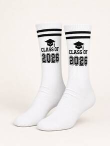 1 par de calcetines de graduación para mujer, calcetines de vuelta a la escuela, patrón de doble letra y número 2026 estilo universitario, calcetines de media pantorrilla, adecuados como calcetines de regalo conmemorativo, usables todo el año, perfectos para la temporada de vuelta a la escuela - Blanco - Ver 5