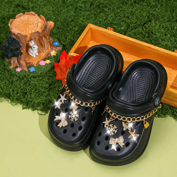 Girls Cute Clogs, Comfortable Casual Garden Shoes For Teens, Round Toe Design - EVA Material Lightweight Non-Slip - Easy Slip-On Design, Decorated With Butterfly And Cross