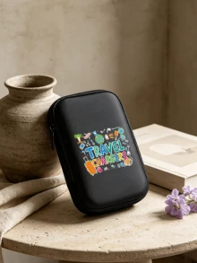 Bolsa Organizadora Digital Portátil de Casca Rígida de EVA Durável com Padrão de Letras "Carregadores de Viagem", Bolsa de Armazenamento de Produtos Eletrônicos, Mini Bolsa de Maquiagem, Organizador de Batom, Para Armazenar Acessórios Eletrônicos, Fones de Ouvido, Carregadores, Moedas, Produtos de Cuidados com a Pele de Tamanho de Viagem, Adequado para Férias, Dormitório, Escritório, Viagem, Presente de Aniversário Perfeito, Presente de Volta às Aulas, Presente de Abertura de Escola, Presente do Dia do Professor - Multicolorido - Visão 3