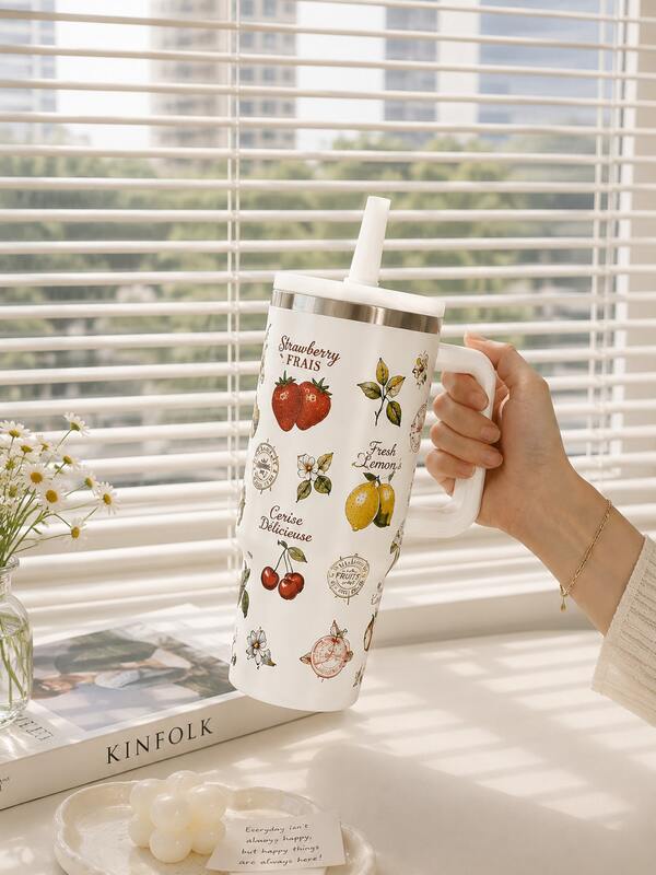 1 cốc ly đá cầm tay 1200ML/40oz phong cách Pháp cổ điển vẽ tay họa tiết trái cây, dung tích lớn có tay cầm và ống hút, cốc giữ lạnh bằng thép không gỉ, bình nước ô tô, cốc du lịch cầm tay phong cách nữ tính in dâu tây và anh đào cực thu hút, quà tặng sinh nhật (kèm ống hút), quà Giáng Sinh/Halloween lý tưởng, dùng quanh năm, bình hút chân không và bình giữ nhiệt, bình nước, cốc nước, cốc du lịch