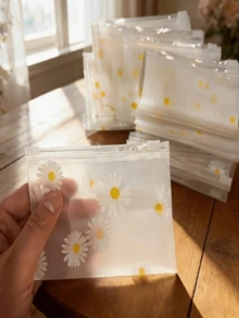 Daisy Pattern Frosted Zipper Storage Bag, Dustproof And Moisture-Proof Self-Sealing Bag, Portable Hair Scrunchies, Doll Charms, Jewelry, Small Accessories Storage Pouch, Travel Storage Bag, Gift Packaging Bag - Multicolor - View 16