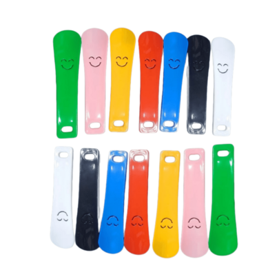 2pcs Happy Face Shaped Portable Shoe Horn - Durable Plastic, Suitable For Boots And Sneakers, Hand Washable