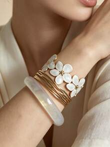 3pcs Vintage Vibrant Enamel Floral Stainless Steel Gold Elegant Floral Bracelet Set, High Street Fashion Resin Translucent Bright Summer Mix & Match Jewelry, Elegant Enamel Open Bangle Bold Aesthetic Accessory Stackable - Flower Set - View 13