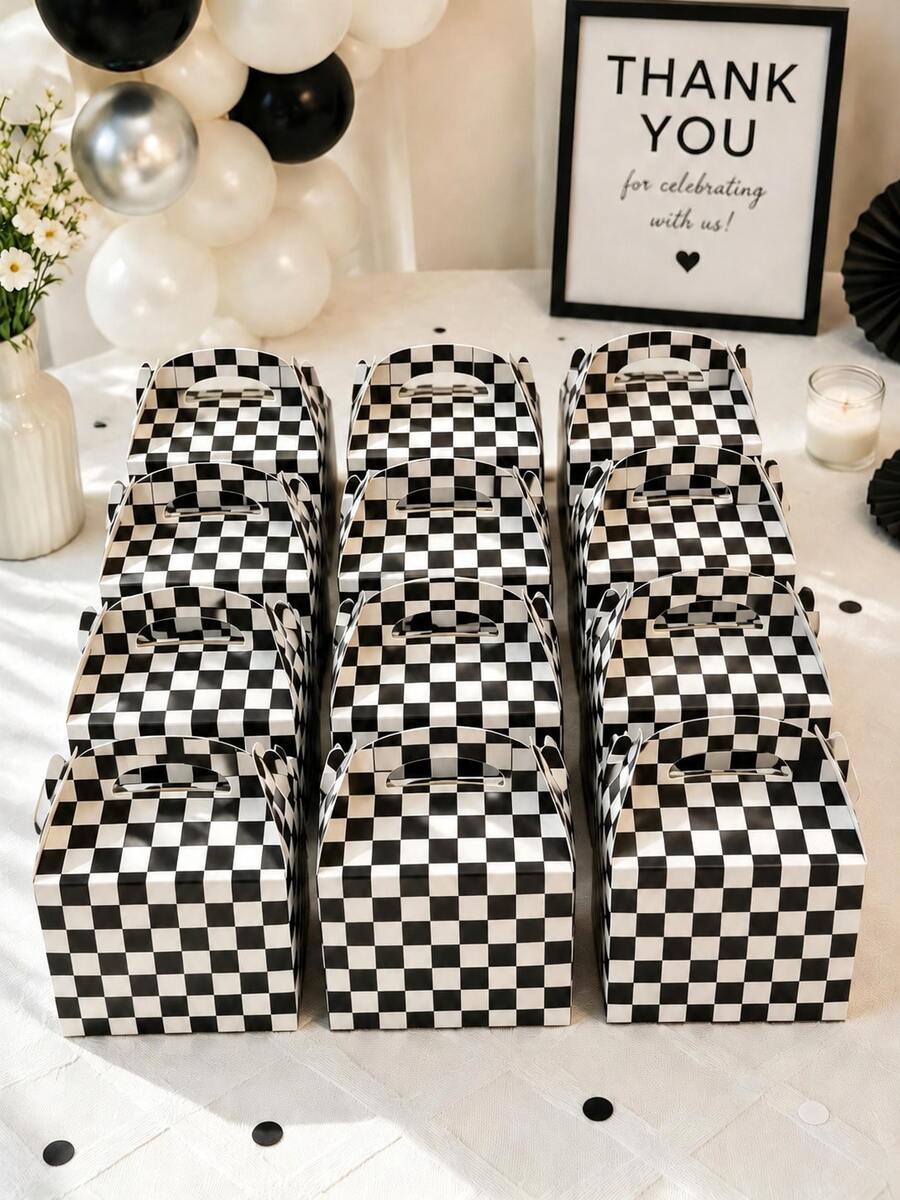 6/12 piezas Cajas de regalo a cuadros blanco y negro, cajas de recuerdos con tema de carreras con asas, cajas DIY para dulces y aperitivos, cajas de golosinas triangulares para decoraciones de fiesta de cumpleaños, suministros para fiestas infantiles, decoraciones de Navidad y Halloween, bolsas de regalo para dulces y aperitivos - Caja de regalo minimalista a cuadros blanco y negro - Ver 1