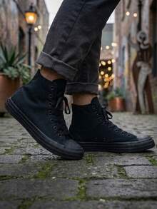 Converse Chuck Taylor All Star High Top Unisex Sneakers – Classic Black Monochrome Canvas Shoes For Men & Women, Casual Athletic Footwear | M3310C - 黑色 - 查看 1