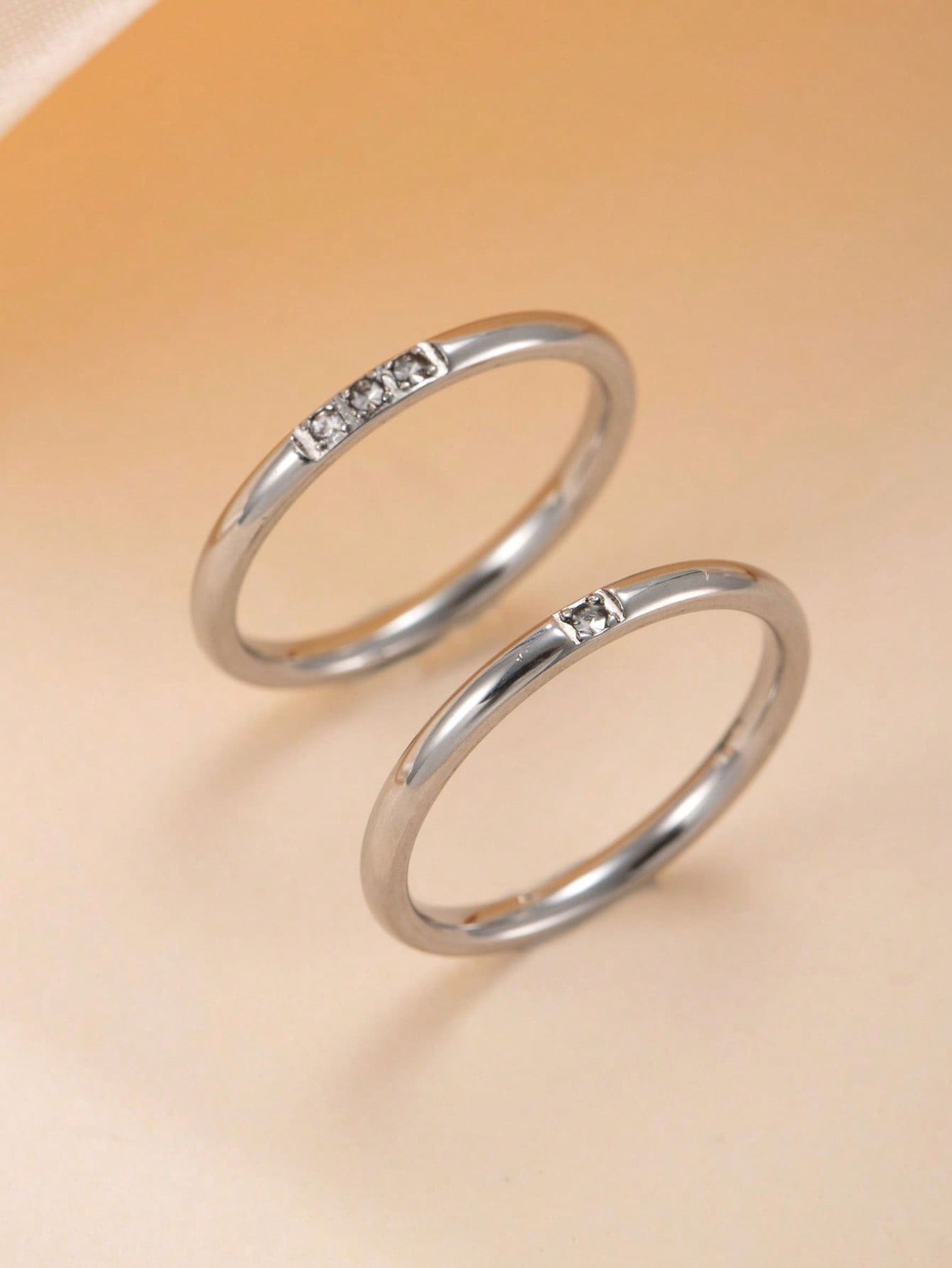 2 chiếc nhẫn thép không gỉ tinh xảo với 1 viên kim cương và 3 viên kim cương, trang sức thép titan sang trọng để phụ nữ đeo hàng ngày - Bạc - Xem 1