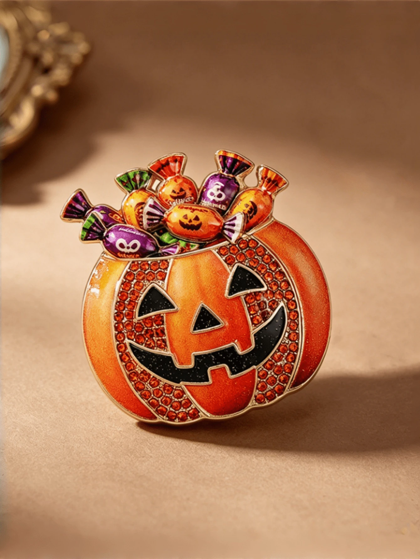 1 Buah Bros Berlian Imitasi Halloween Desain Permen Jack-O'-Lantern untuk Wanita & Pria Pecinta Halloween Dekorasi Kostum Pesta Hadiah Pin Kerah Paduan Logam