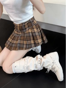 鉚釘繫帶抓皺高筒靴 大尺碼女款 Y2K 街頭風圓頭高筒靴 - 白色 - 查看 3