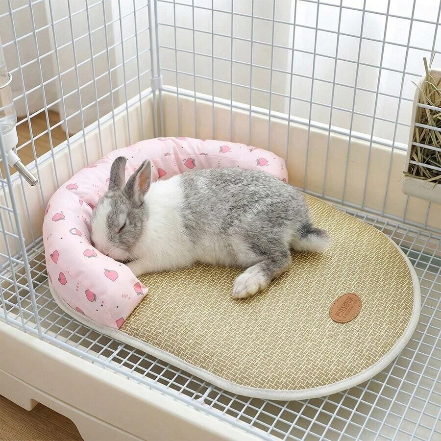 Small Pet Cooling Mat, Breathable Bamboo Fiber Mat, Neck Hollow Sleep Pad, Hamster Sleeping Bed Nest Mat, Pet Bed Mat - Multicolor - View 1