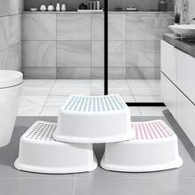 2pcs Anti-Slip Stool, Curved Design Fitting Toilets, Pedal With Anti-Slip Raised Dots, Stable And Anti-Slip Base. It Can Be Stored Closely Against The Toilet When Not In Use Without Occupying Extra Space. - Multicolor - View 3