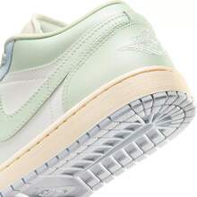 Nike Air Jordan 1 Low Women's Shoes Sail/Jade Aura/Aura/Muslin DC0774-108 | Low-Top Versatility, Everyday Wearable - 青色 - 查看 3