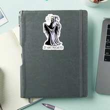 1 pieza Pegatina de bolsillo con la Segadora de almas humorística, Pegatina de vinilo con cita de eslogan sarcástico de Halloween, Adecuada para portátil, botella de agua, cuaderno, Pegatina estética inquietante impermeable, Accesorio de papelería para álbum de recortes, Regalo de vuelta a la escuela para amigos - Multicolor - Ver 4