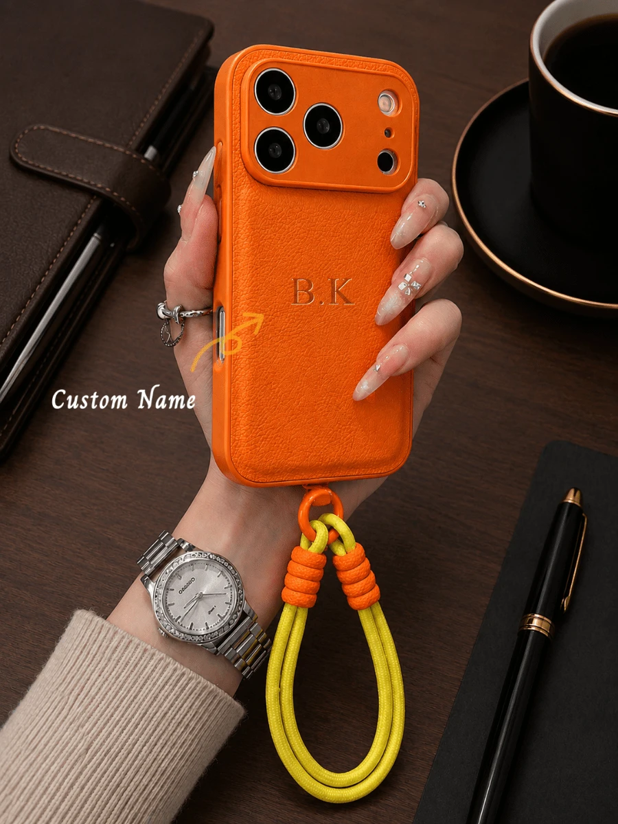Personalized Custom (2-Piece Set) Luxury Lychee Texture Letter Embossed Wrist Strap Phone Case, Luxury Minimalist Outdoor Portable Strap Lanyard Faux PU Leather Phone Case, Compatible With Apple 17 16 15 14 13 12 11 Pro Max 14 15 16 Plus 17 Air Hot Stamping Letters All-Inclusive Protective Cover Stylish Phone Cover DIY Gift, Phone Accessory - Orange - View 1