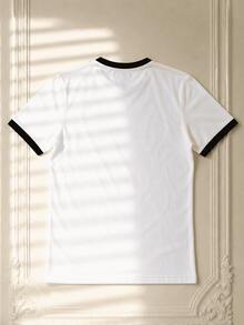 Men's Badge Horse Print Contrast Trim Short Sleeve T-Shirt, Business Casual Style, Versatile Top For Daily Commute, Driving, City Gatherings - White - View 3